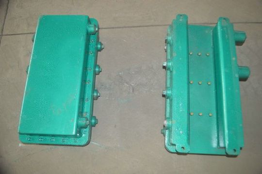 點(diǎn)擊查看詳細(xì)信息<br>標(biāo)題：掘進(jìn)機(jī)冷卻器 閱讀次數(shù)：2760