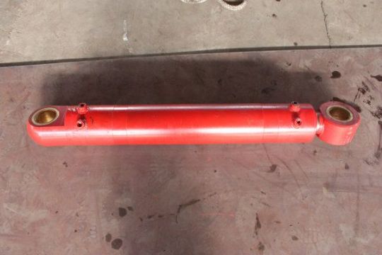 點(diǎn)擊查看詳細(xì)信息<br>標(biāo)題：230截割頭回轉(zhuǎn)油缸 閱讀次數(shù)：1837